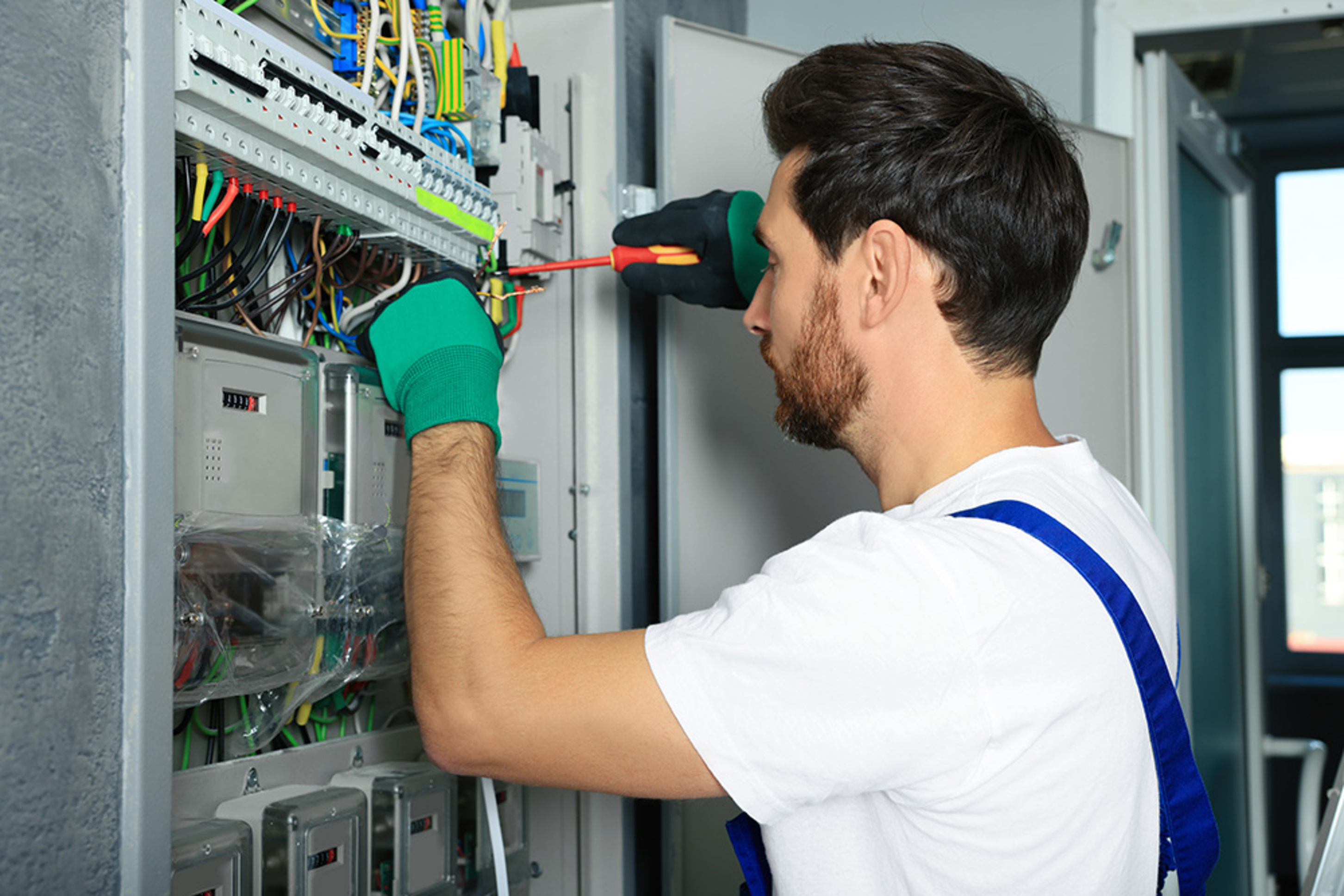 Nieder­spannungs­anlagen bei RD-Elektrotechnik in Aichach